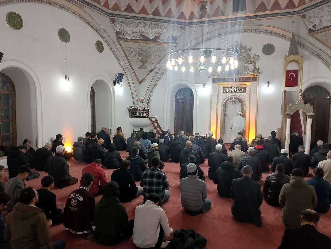 Muğla’da İlk Teravih Heyecanı: Camiler Doldu Taştı 2